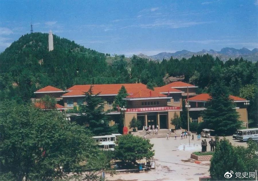 1978年5月26日，西柏坡中共中央舊址和紀(jì)念館同時(shí)對(duì)外開放。