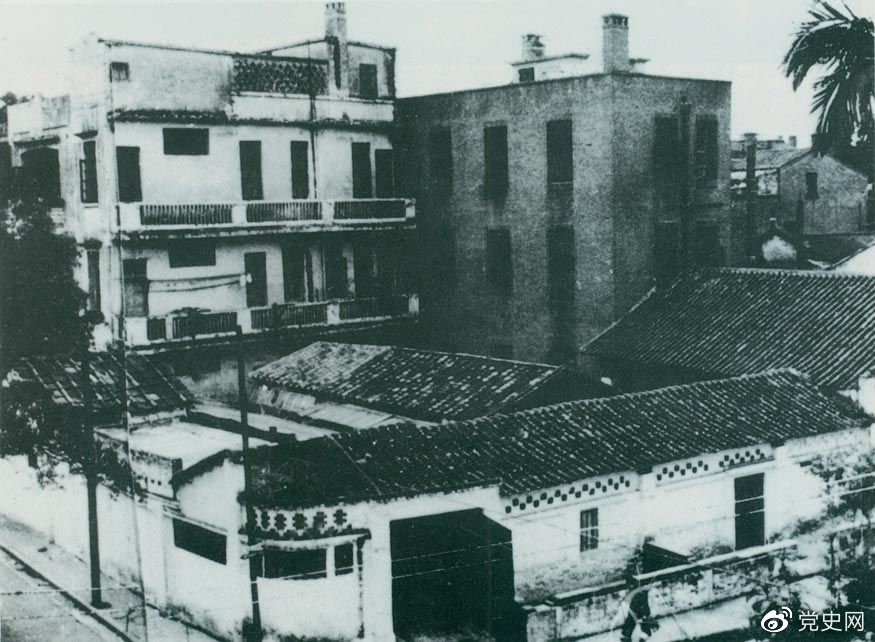 　　1923年6月12日至20日，中國(guó)共產(chǎn)黨在廣州東山恤孤院路后街31號(hào)（今恤孤院路3號(hào)）召開第三次全國(guó)代表大會(huì)，圖為大會(huì)舊址。